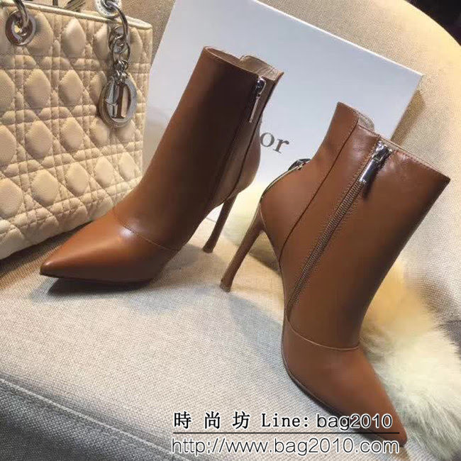 DIOR迪奧 2017春季新款 幸運五角星 尖頭高跟 牛皮女短靴 QZS1871